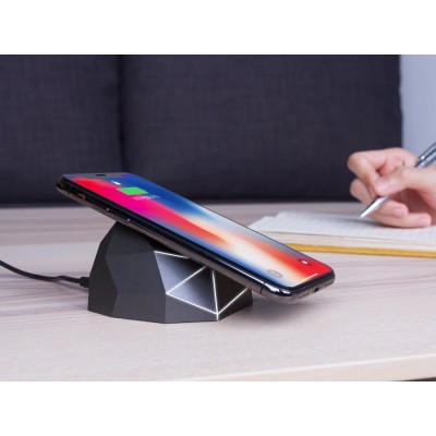 Док-станция с беспроводной зарядкой «Geo Dock». XOOPAR